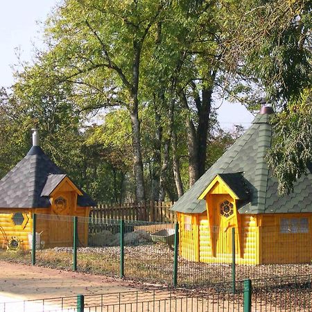 Camping De La Croix D'Arles Bourg  Экстерьер фото