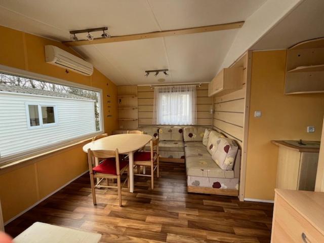 Camping De La Croix D'Arles Bourg  Экстерьер фото